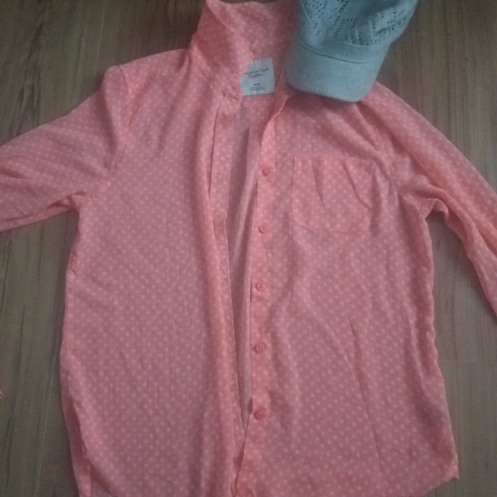 AE long sleeve polkadot button up shirt & hat
